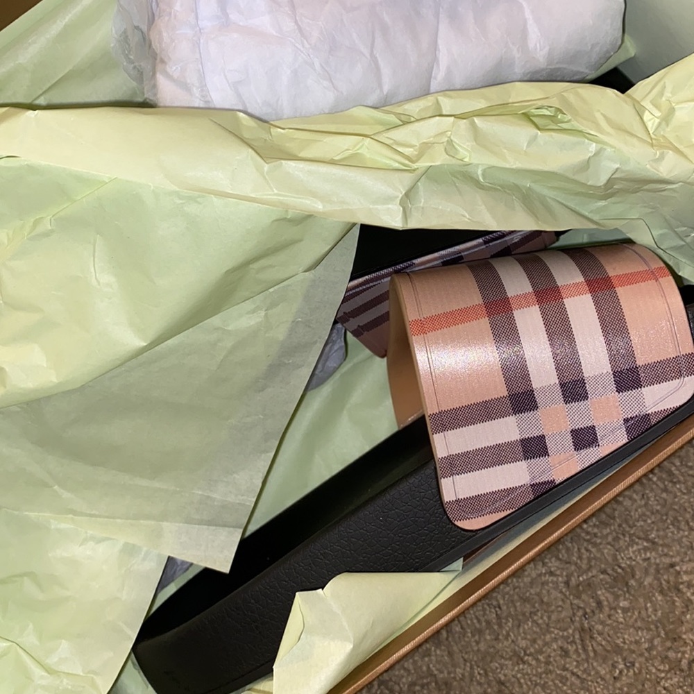 Burberry slides
